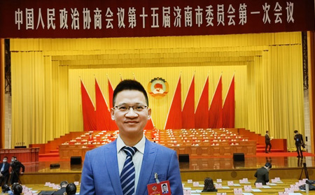 市政協(xié)委員古欣：建設(shè)政府自持高標準輕生產(chǎn)廠房，讓企業(yè)安“家”市區(qū)